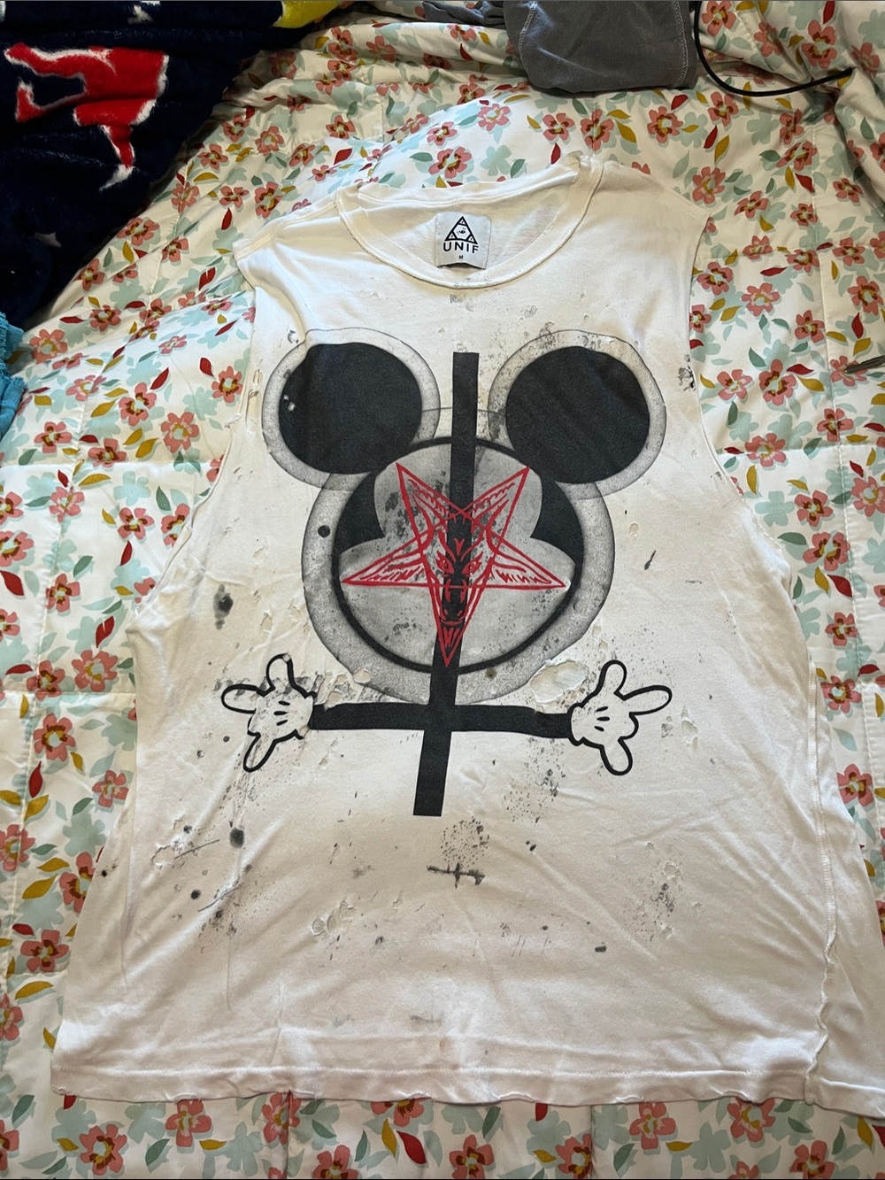 Rare Vintage UNIF Hellno White distressed  Medium Muscle tank